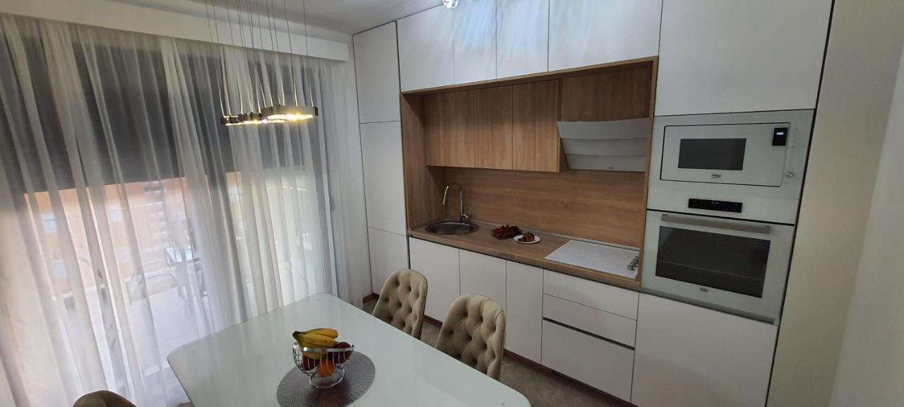 טיווט Luxury Apartment Stefanija מראה חיצוני תמונה