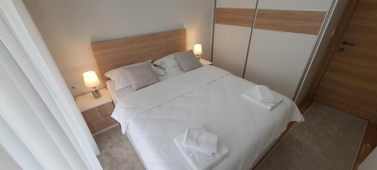 טיווט Luxury Apartment Stefanija מראה חיצוני תמונה