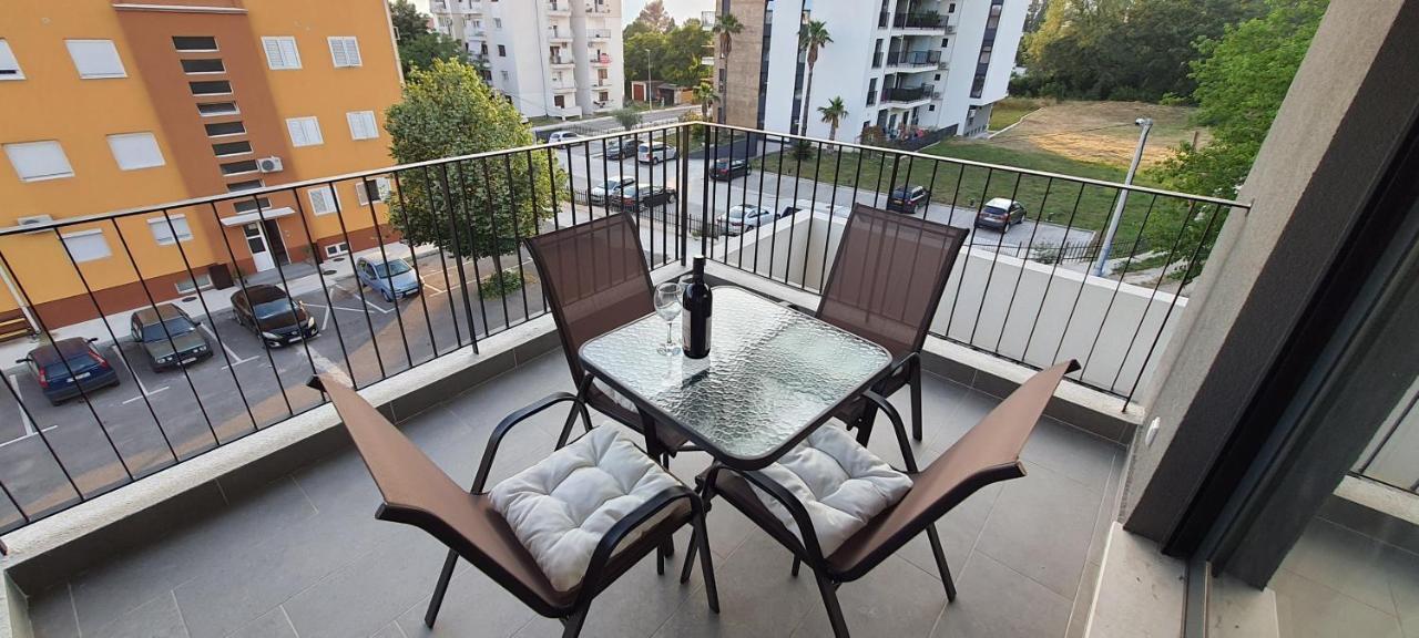 טיווט Luxury Apartment Stefanija מראה חיצוני תמונה